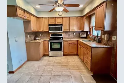422 E 8th Street, Belvidere, IL 61008 - Photo 12