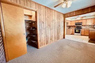 422 E 8th St, Belvidere, IL 61008 - Photo 14
