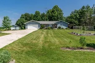 23518 Streit Rd, Harvard, IL 60033 - Photo 4
