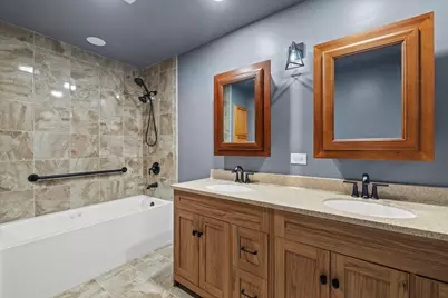 1300 Wolff Aven Avenue, Elgin, IL 60123 - Photo 46