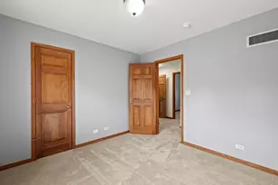 1300 Wolff Ave Ave, Elgin, IL 60123 - Photo 40