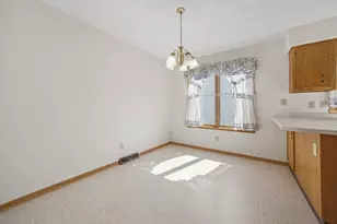 5939 Chestnut St, Roscoe, IL 61073 - Photo 12