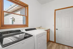 510 Zierke Ct, Winnebago, IL 61088 - Photo 20