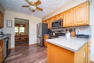 15328 Wedgewood Dr, South Beloit, IL 61080 - Photo 10