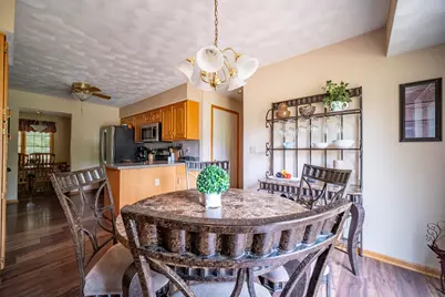 15328 Wedgewood Dr, South Beloit, IL 61080 - Photo 8