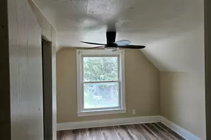 444 Forest Ave, Rockford, IL 61101 - Photo 10