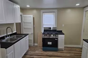 444 Forest Ave, Rockford, IL 61101 - Photo 8