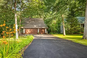 635 Hickory Ct, Lake Summerset, IL 61019 - Photo 2