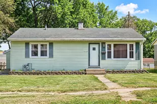 1510 W Winter Dr, Freeport, IL 61032 - Photo 1
