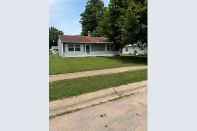 310 N Stewart Drive, Freeport, IL 61032 - Photo 1