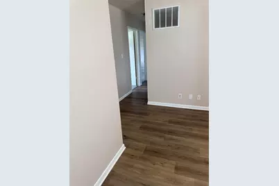 310 N Stewart Drive, Freeport, IL 61032 - Photo 10