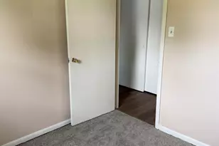 310 N Stewart Dr, Freeport, IL 61032 - Photo 12