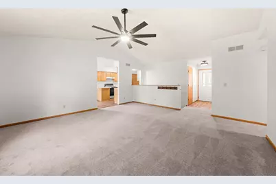 510 W Hitt Street, Mount Morris, IL 61054 - Photo 2
