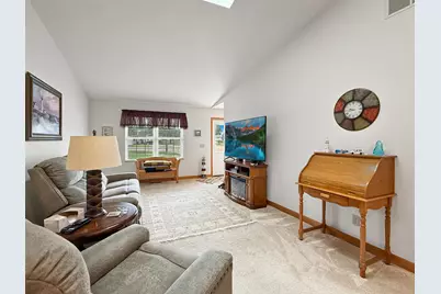 562 Pine Meadow Drive, Dixon, IL 61021 - Photo 2