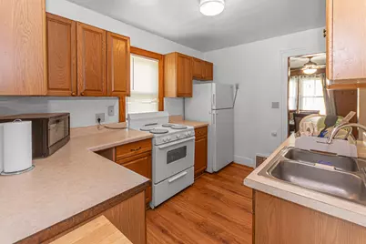 1915 9th Avenue, Rockford, IL 61104 - Photo 10