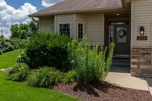 1513 Boulder Creek Ct, Rockford, IL 61108 - Photo 2