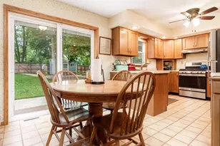 2430 Evanston Dr, Rockford, IL 61108 - Photo 10