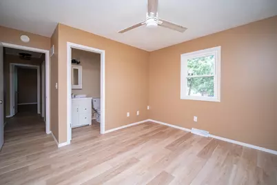 708 Mission Court, Freeport, IL 61032 - Photo 24