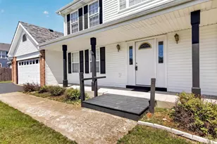 735 N Kristi Dr, Byron, IL 61010 - Photo 4