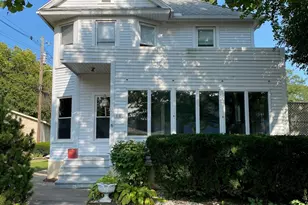 630 Bucklin, Lasalle, IL 61301 - Photo 1