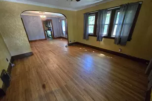 534 St Louis Ave, Rockford, IL 61104 - Photo 2