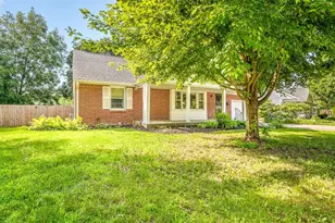 110 S Calvin Park Blvd, Rockford, IL 61108 - Photo 4