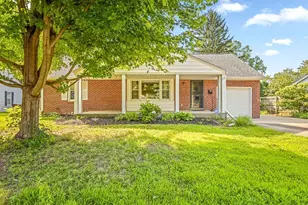 110 S Calvin Park Blvd, Rockford, IL 61108 - Photo 2
