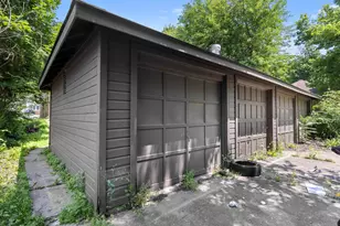 2215 13th Ave, Rockford, IL 61104 - Photo 18