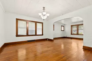 2215 13th Ave, Rockford, IL 61104 - Photo 4