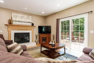726 Meadow Crossing Trail, Roscoe, IL 61073 - Photo 10