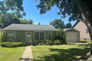1717 Lawn St, Savanna, IL 61074 - Photo 1