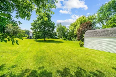 649 Sioux Drive, Freeport, IL 61032 - Photo 4