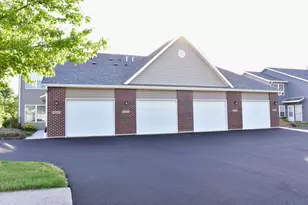 6337 Oak Crest Ln, Loves Park, IL 61111 - Photo 1