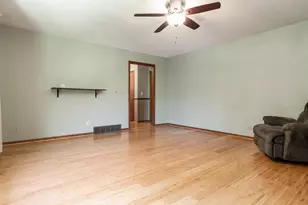 3418 Valley Woods Dr, Cherry Valley, IL 61016 - Photo 32