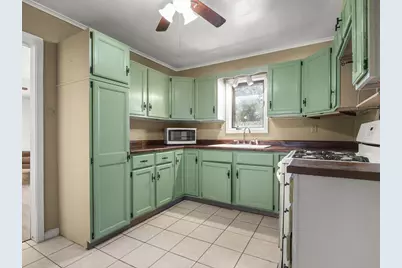 301 Grand Avenue, Loves Park, IL 61111 - Photo 10