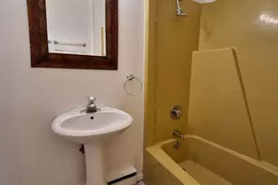 214 S Bloomington St, Streator, IL 61364 - Photo 6