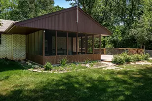 11040 N Main St, Rockton, IL 61072 - Photo 6