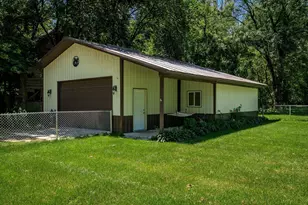 11040 N Main St, Rockton, IL 61072 - Photo 8