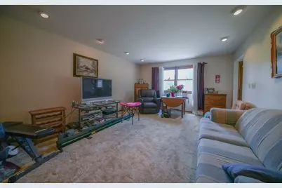 210 Drake, Rochelle, IL 61068 - Photo 2