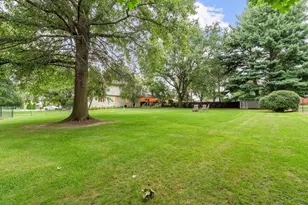 1349 Bryn Mawr Ln, Rockford, IL 61107 - Photo 48