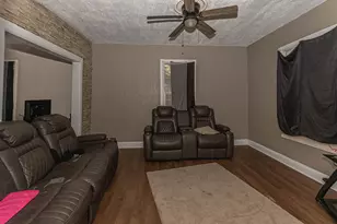 1309 Benton St, Rockford, IL 61107 - Photo 6