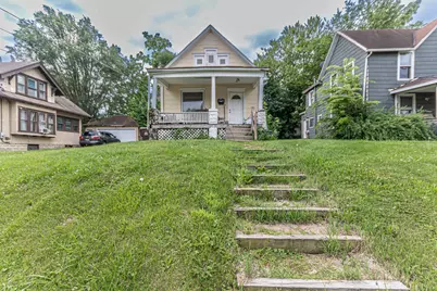 245 W Homer Street, Freeport, IL 61032 - Photo 1