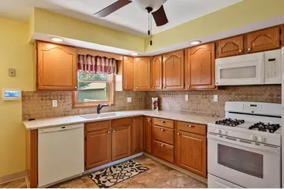2328 Sharon Avenue, Rockford, IL 61103 - Photo 8