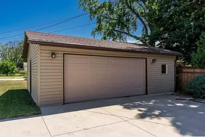 2328 Sharon Avenue, Rockford, IL 61103 - Photo 32