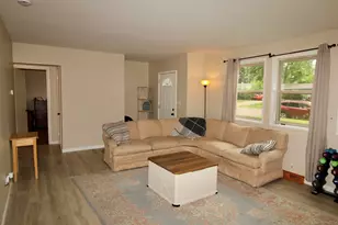 4717 Highcrest Rd, Rockford, IL 61107 - Photo 6