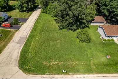 102 SE Bradford Place, Poplar Grove, IL 61065 - Photo 2