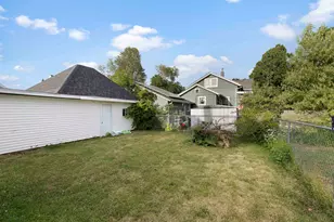 912 Fremont St, Belvidere, IL 61008 - Photo 18