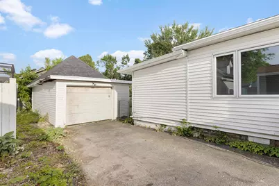 912 Fremont Street, Belvidere, IL 61008 - Photo 2