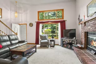 239 Rochester Rd, Poplar Grove, IL 61065 - Photo 6