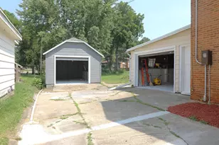 102 E High St, Orangeville, IL 61060 - Photo 10